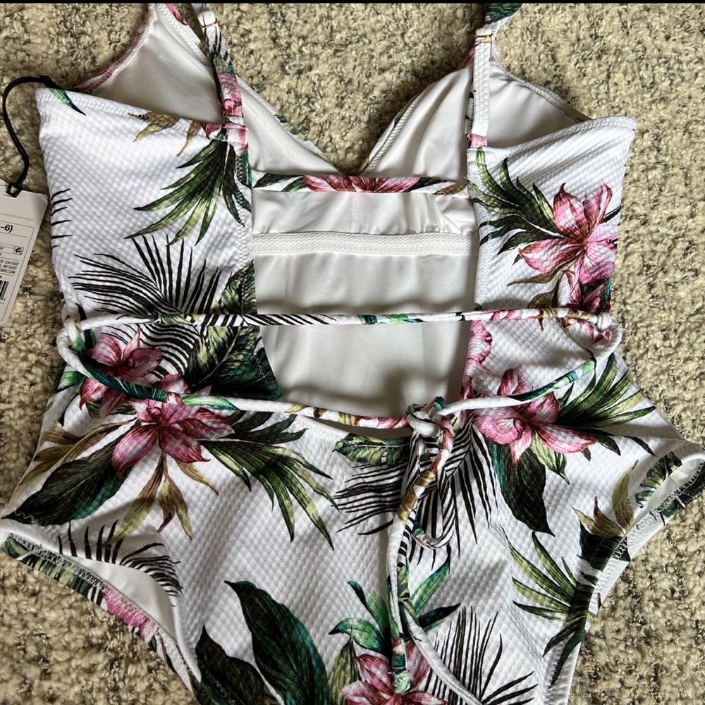 Shade & Shore Textured Ruffle Strap One Piece - Picture 4 of 11